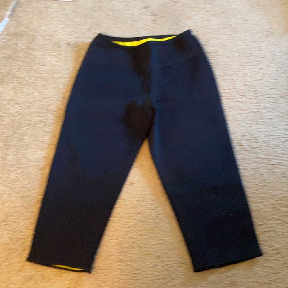 Black crop leggings, new w/o tags